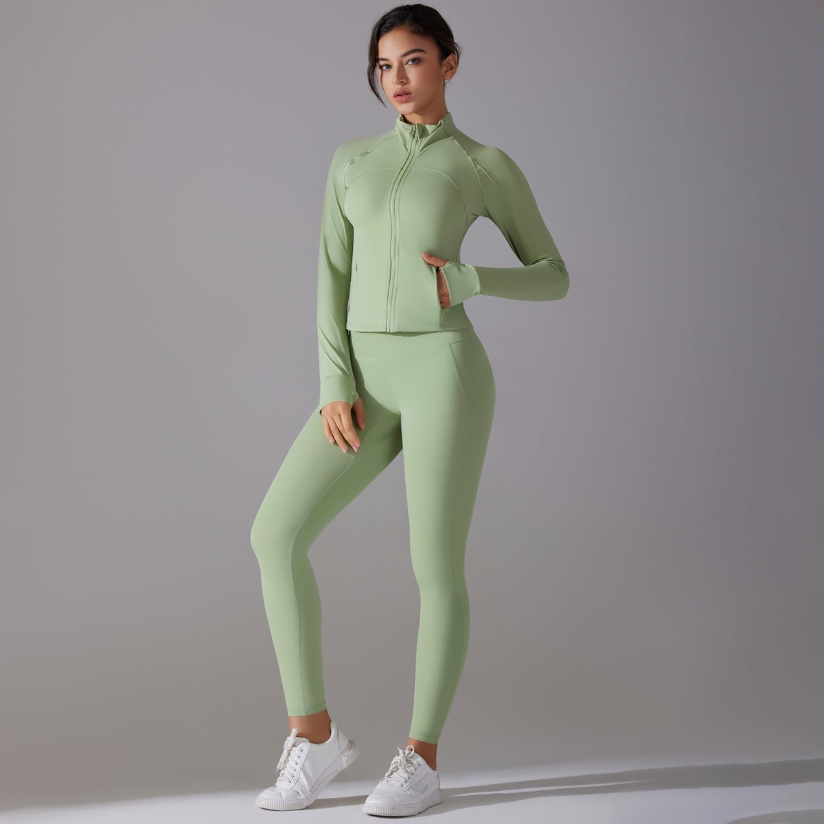 Slim Fit Zip - Up Yoga Set - Solbana