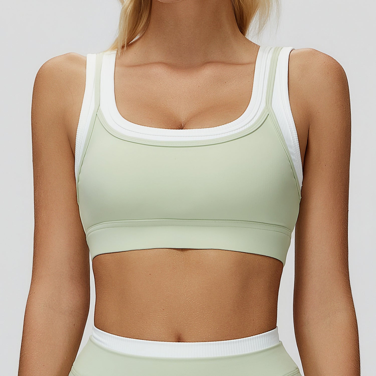 Seamless Contrast Trim Yoga Sports Bra - Solbana